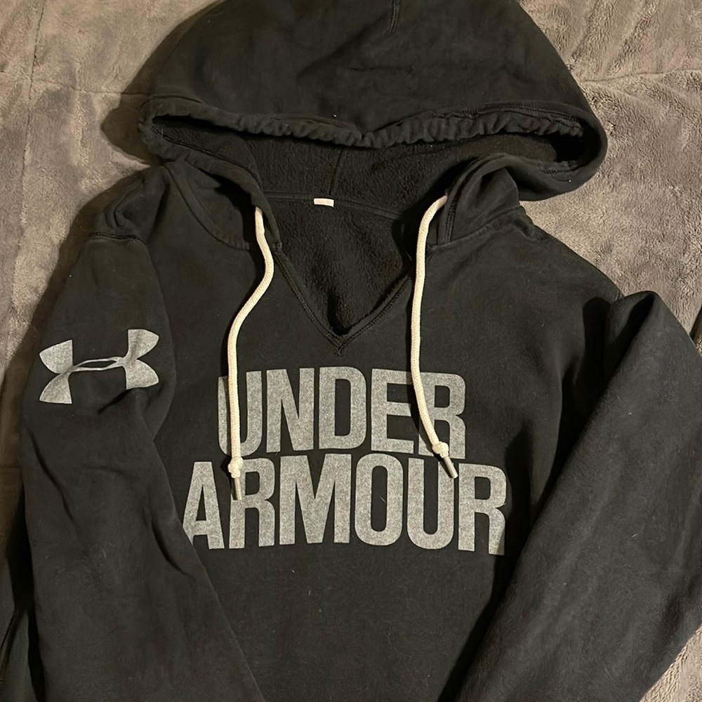 Medium Under Armour Hoodie